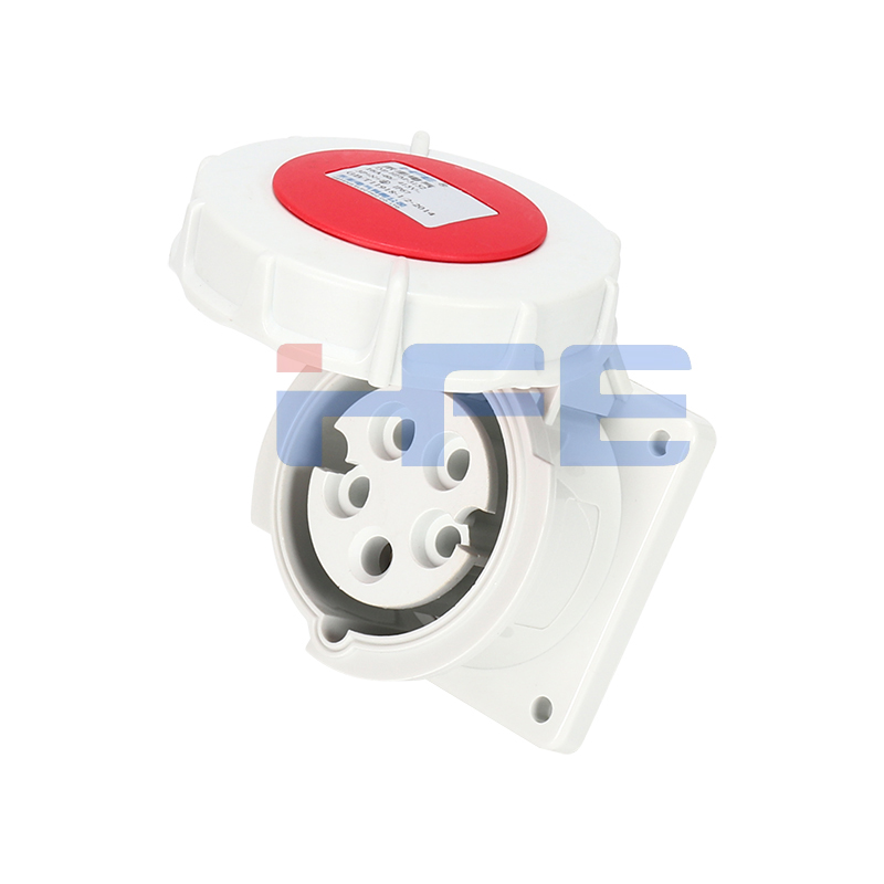 3152 IP67 16A 5P