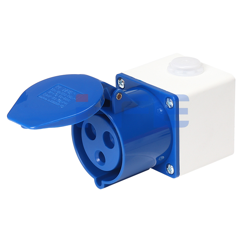 123K IP44 32A 3P