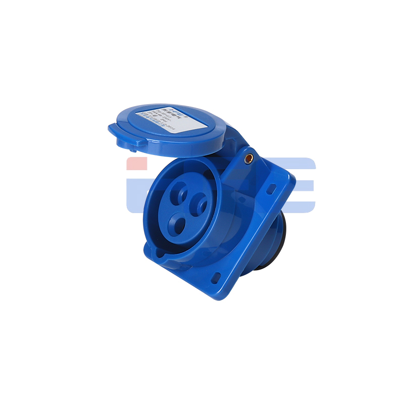 413 IP44 16A 3P
