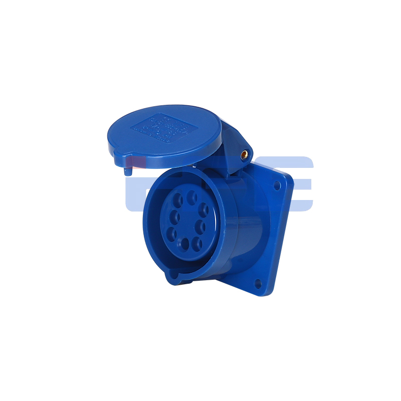 318 IP44 16A 8P